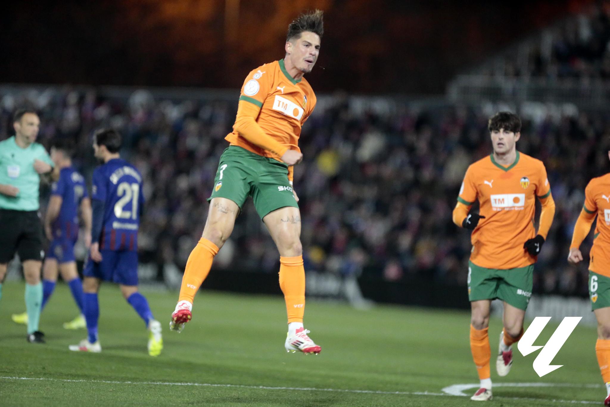 细致地分析 细致地分析